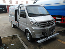 东风小康国五路面冲洗车