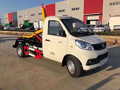 福田祥菱勾臂垃圾车 