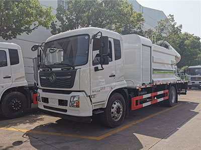 东风天锦多功能抑尘车