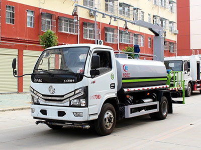 东风天锦多功能抑尘车