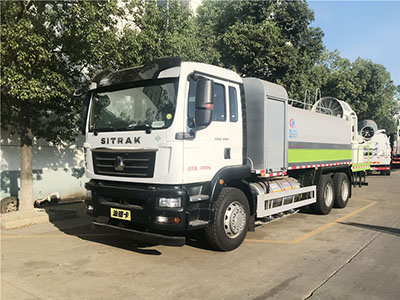 重汽汕德卡后双桥多功能抑尘车