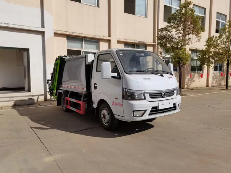 ظهور شاحنة قمامة بيئية تتوافق مع معيار الصين السادس، بالتعاون من أجل بيئة جميلة